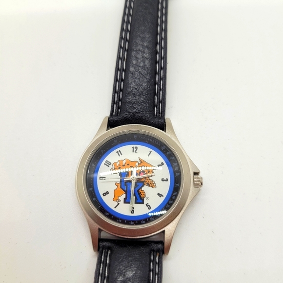 University of Kentucky Wildcats Wristwatch Silvertone Black Band - Picture 4 of 5
